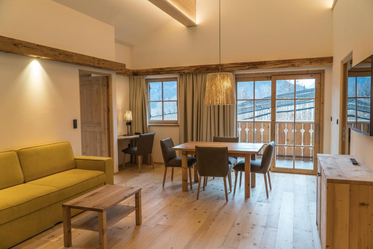 Ferienwohnung Huber unterm Baum Algund Exterior foto