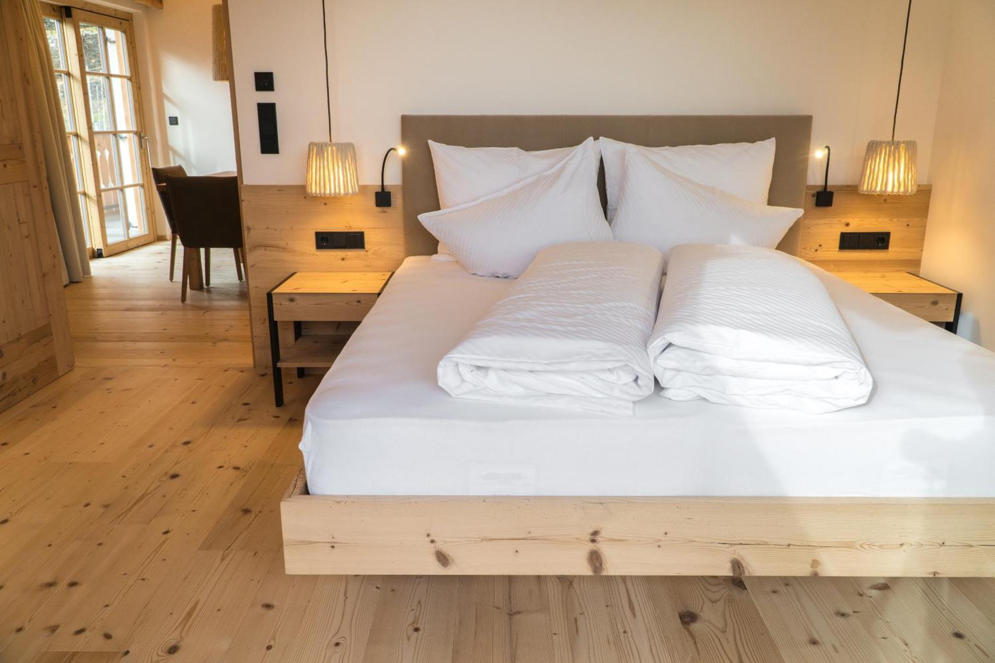 Ferienwohnung Huber unterm Baum Algund Zimmer foto