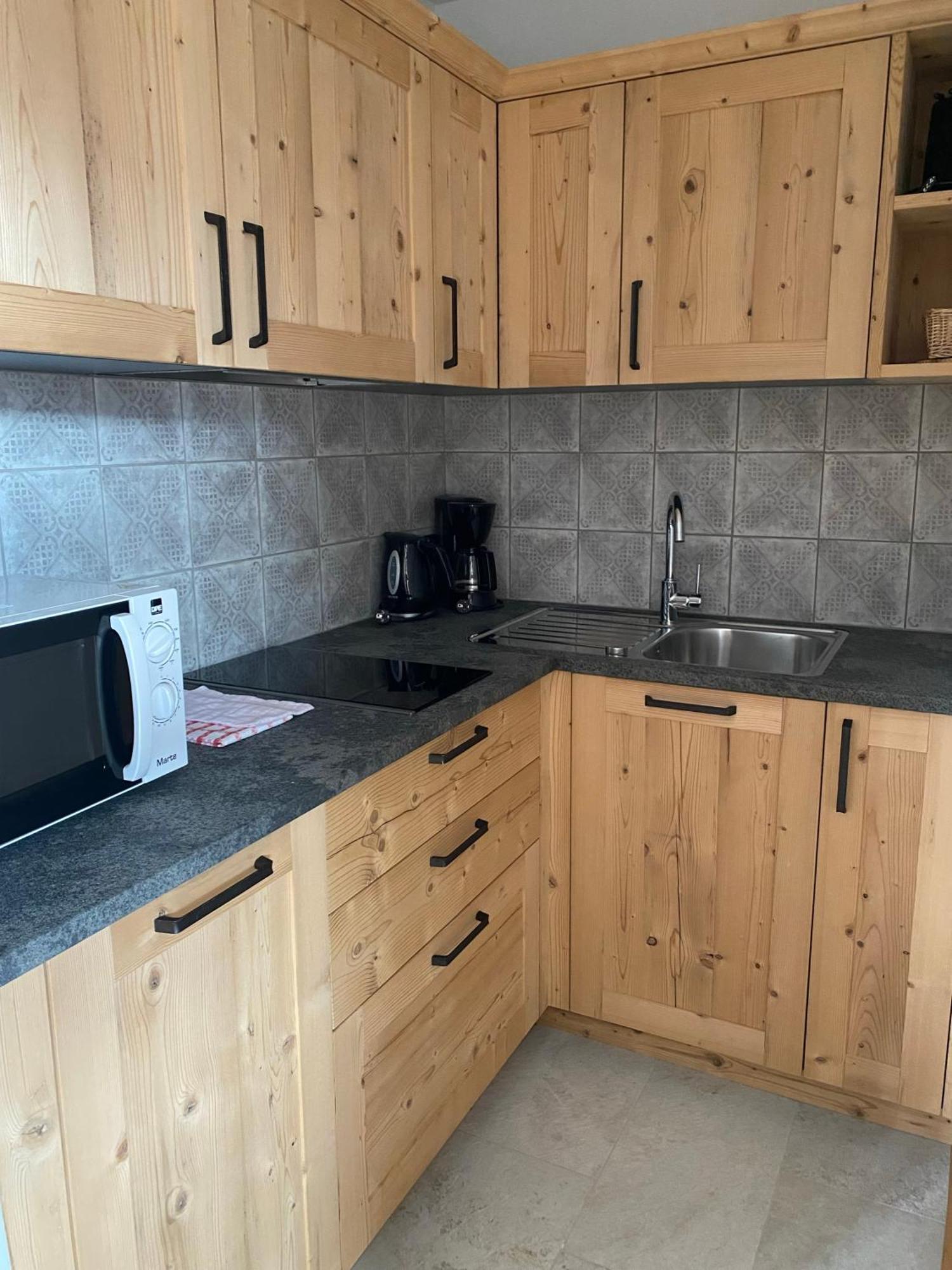 Ferienwohnung Huber unterm Baum Algund Exterior foto