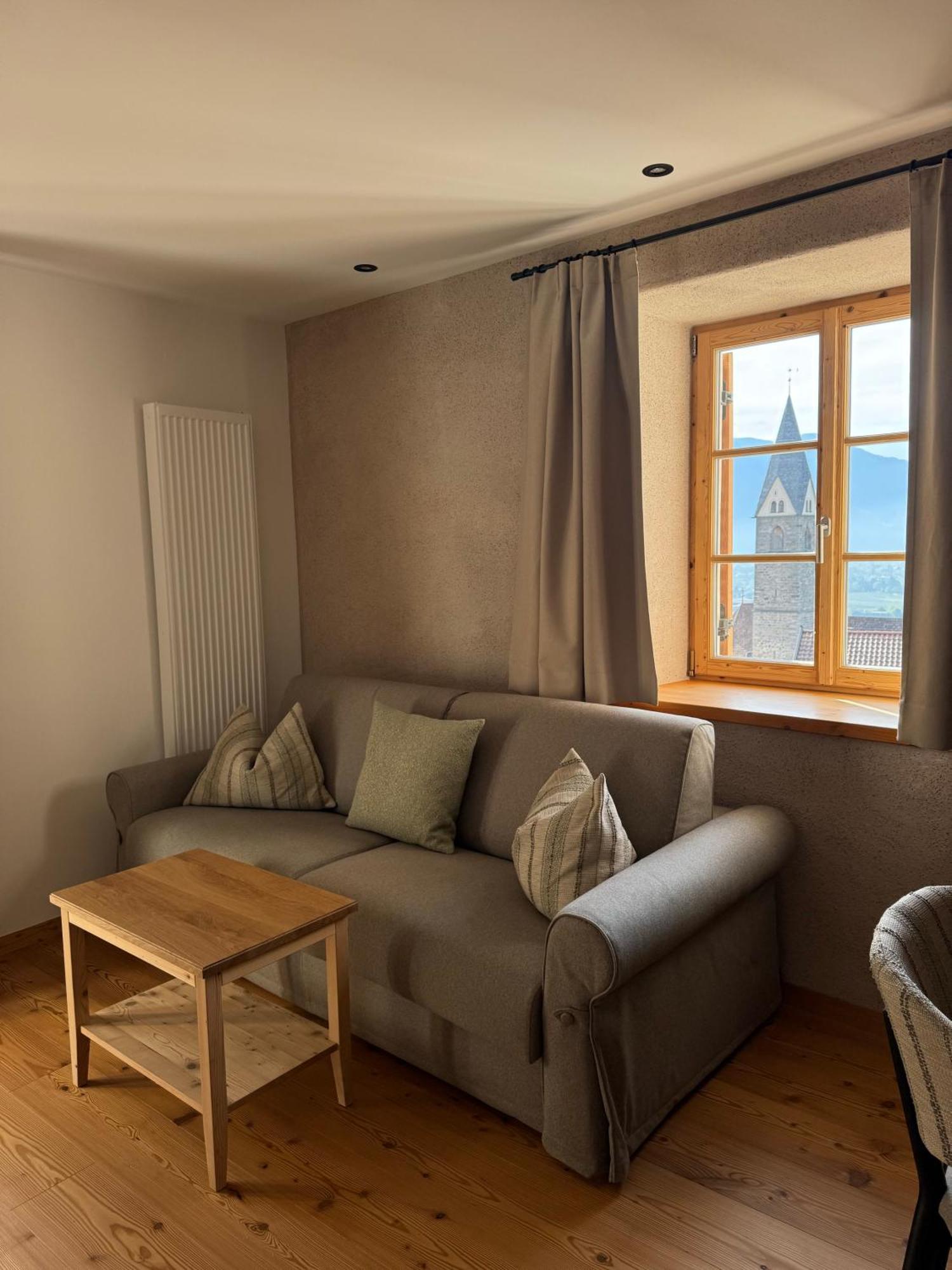 Ferienwohnung Huber unterm Baum Algund Zimmer foto